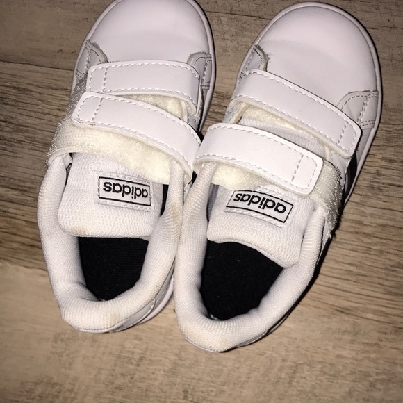 Toddler Adidas - Picture 1 of 5